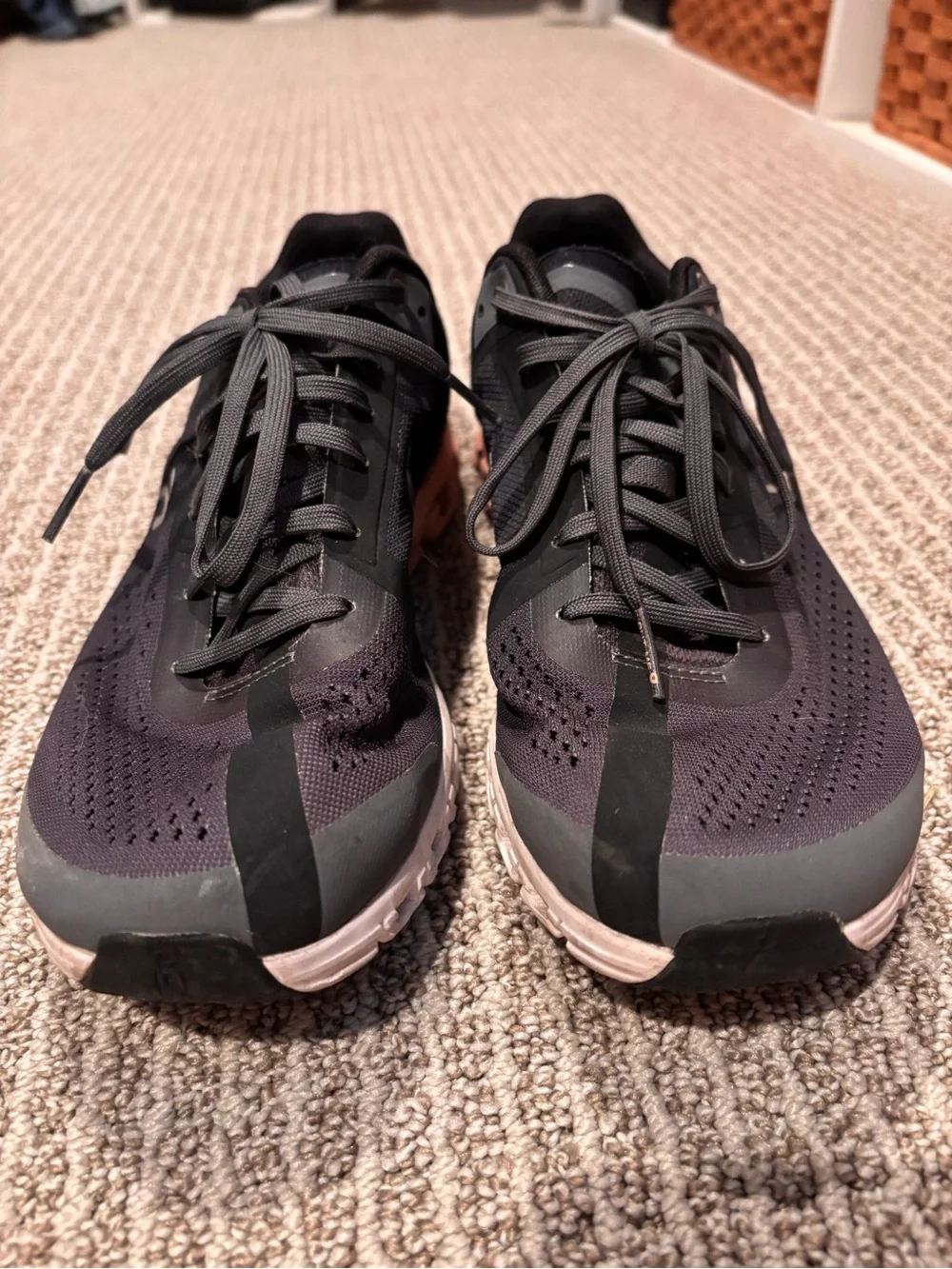 Oncloud size 8 women’s